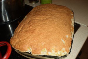 Budinca delicioasa cu branza, stafide si smantana