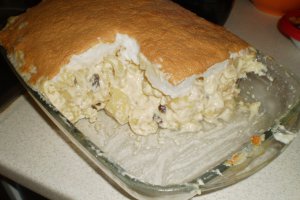 Budinca delicioasa cu branza, stafide si smantana