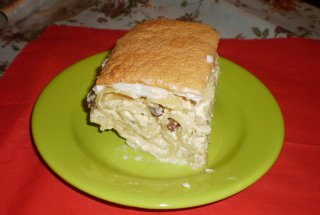 Budinca delicioasa cu branza, stafide si smantana