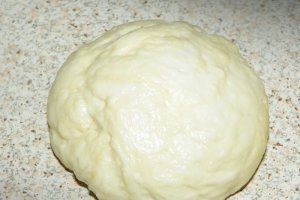 Placintele cu branza dulce si stafide