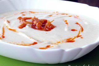 Supa crema de conopida cu ceapa si boia afumata