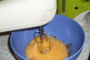 Clatite cu pasta de macese
