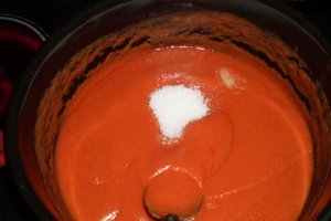 Tagliolini cu chiftele si sos dulce