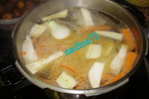 Ciorba de perisoare cu bors
