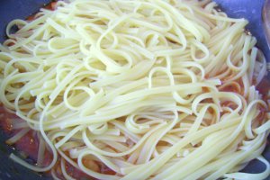 Linguini con gamberetti sau Paste cu creveti