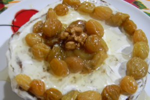 Panettone cu crema de smantana si nuca