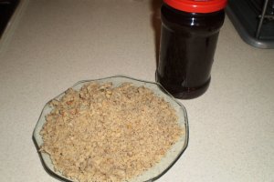 Cornuri cu dulceata de prune si nuca