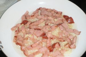 Spanac cu branza de vaci cu smantana si ochiuri