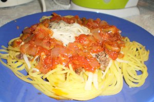 Tagliolini cu sos si carne tocata