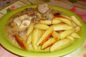 Gnocchi cu cartofi si tocanita de pui