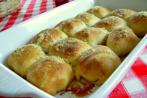 Pepperoni pizza bites