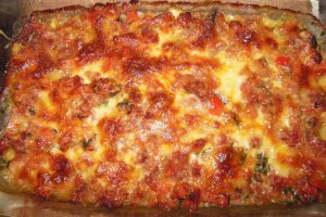Gratin de piure cu vita, porc si mozzarella