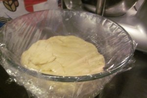 Bucăți de pizza umplute