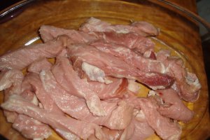 Tagliatelle cu porc in sos de vin