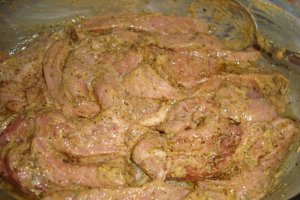 Tagliatelle cu porc in sos de vin
