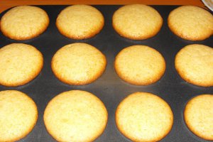Briose cu crema de mure