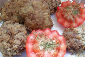 Chiftelute cu carne si cartofi