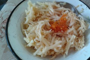 Budinca de orez cu mere si caramel