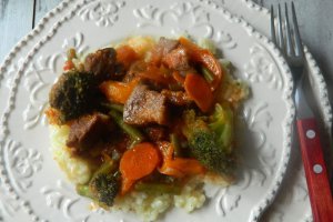 Pulpa de porc cu sote de legume