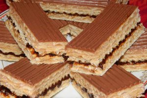 Foi de napolitane cu crema de rahat