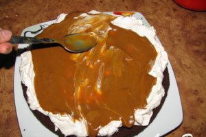 Tort cu ciocolata si caramel