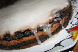 Tort cu mac si glazura de lamaie