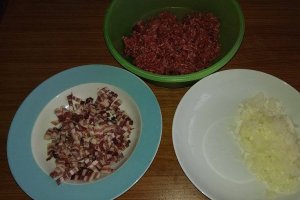 Chiftea cu afumatura in paine
