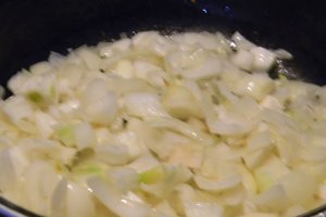 Fasole frecata cu costita de vitel