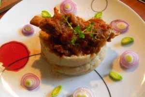 Fasole frecata cu costita de vitel