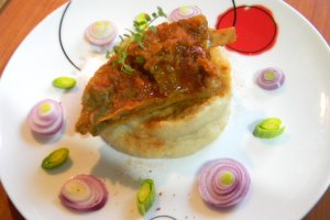 Fasole frecata cu costita de vitel