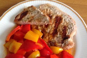 Peperonata cu muschi de porc la gratar