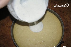 Tort de branza si iaurt cu vanilie