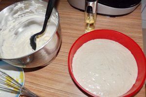 Tort cu aroma de lamaie si vanilie