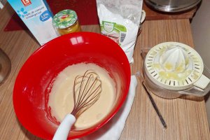 Tort cu aroma de lamaie si vanilie