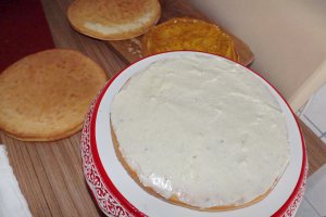 Tort cu aroma de lamaie si vanilie