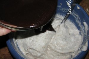 Tort de ciocolata cu prune uscate