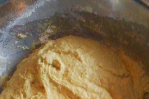 Cozonaci pufosi