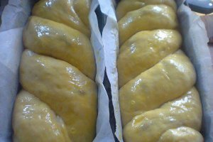 Cozonaci pufosi