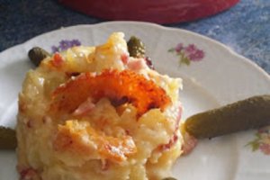 Gratin de cartofi cu branza Reblochon - Tartiflette