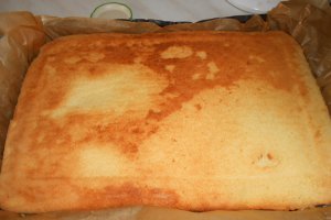 Prajitura cu gem si crema de nuca