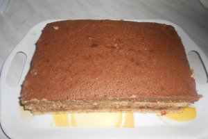 Prajitura cu gem si crema de nuca