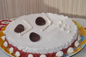 Tort cu jeleu de capsuni