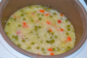 Pilaf de orez cu mazare