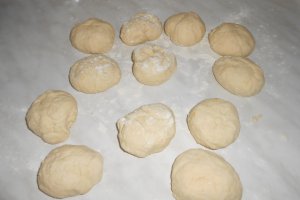 Pariziene cu crema patisera