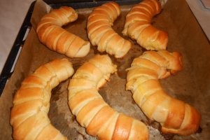 Pariziene cu crema patisera