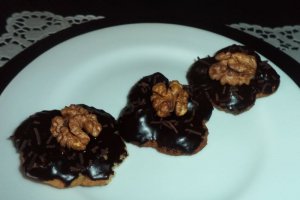 Fursecuri de post cu nuca si ciocolata