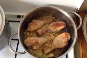 Pui cu curry pe pat de orez