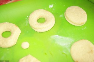 Reteta de preparare a papanasilor cu crema de branza