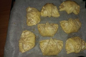 Cornuri cu branza sarata