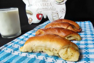 Cornuri cu branza si marar